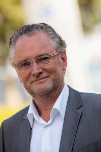 Neem contact op met Andries van der Werf
