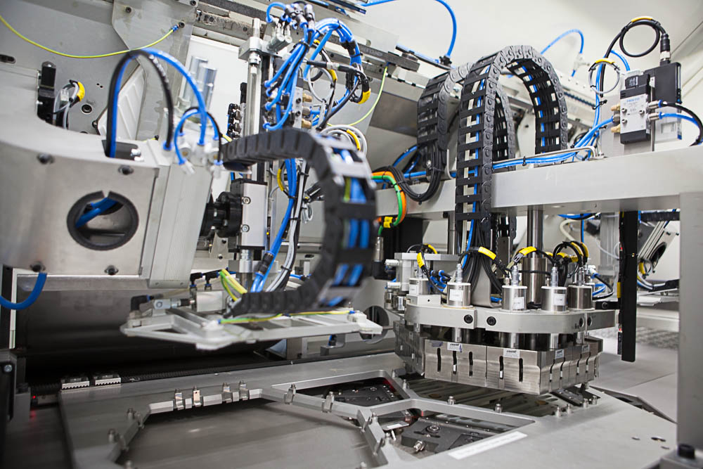Custom-built machine voor complexe productiestappen in diverse branches