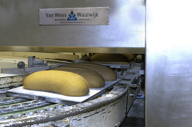 Bakkersland Kerkrade: Waterstraal-snijmachine