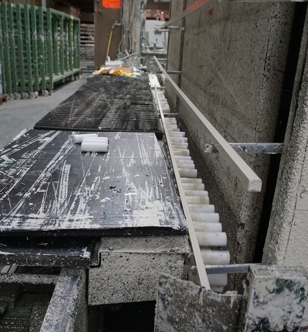 Preventief onderhoud productielijnen bij Belned met checklijsten door monteurs van Van Wees Waalwijk, ook bij de uitvoerrollenbaan